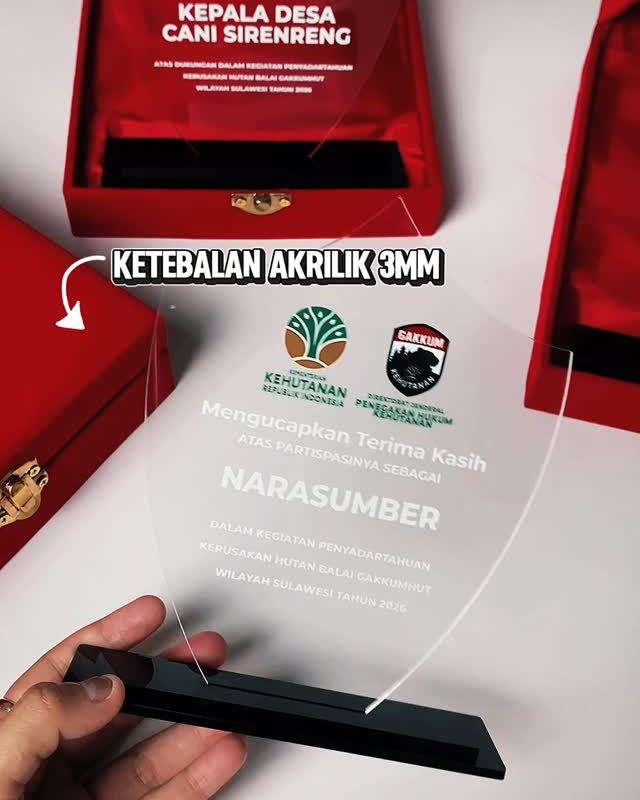 Plakat akrilik